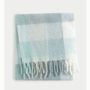 Brand New Hollister Plaid Fringe Scarf 17’ * 90’